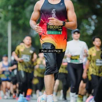 Runner Photo 6867059