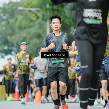 Runner Photo 6867098