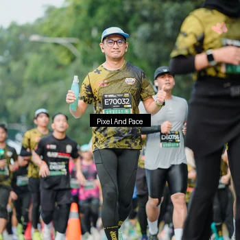 Runner Photo 6867104