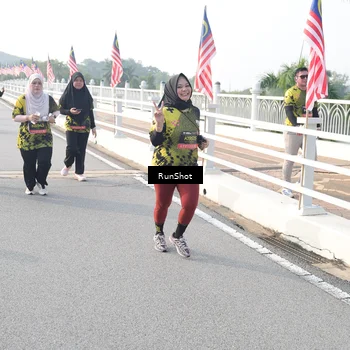 Runner Photo 6867738