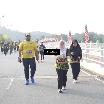 Runner Photo 6867763