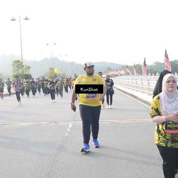 Runner Photo 6867872