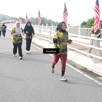 Runner Photo 6867951