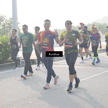 Runner Photo 6867978
