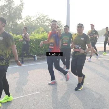 Runner Photo 6868048