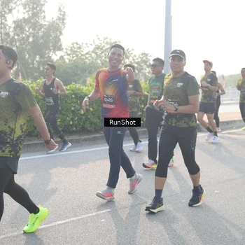 Runner Photo 6868058