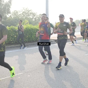 Runner Photo 6868060