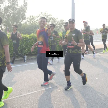 Runner Photo 6868093
