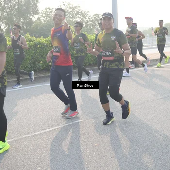 Runner Photo 6868113