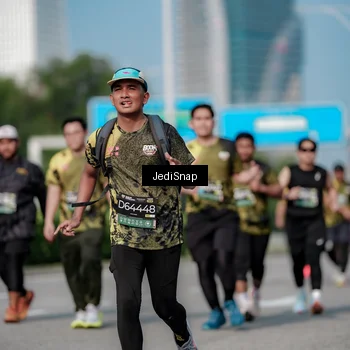 Runner Photo 6868923