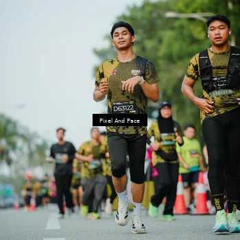 Runner Photo 6872544