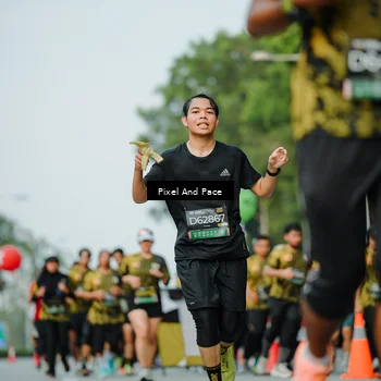 Runner Photo 6872701