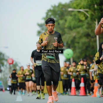 Runner Photo 6872712