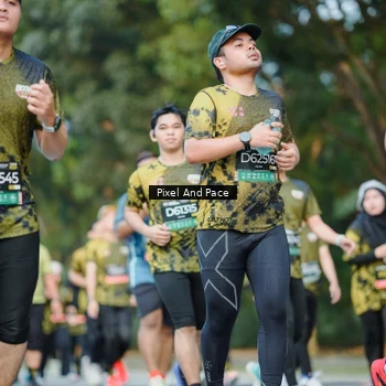 Runner Photo 6872859