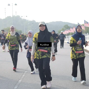 Runner Photo 6873033