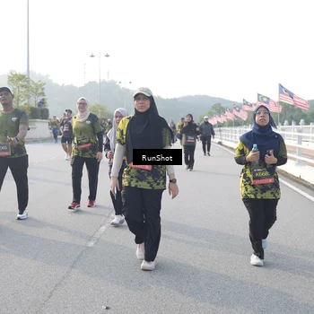 Runner Photo 6873050