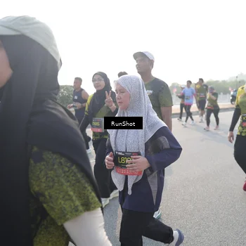 Runner Photo 6873126