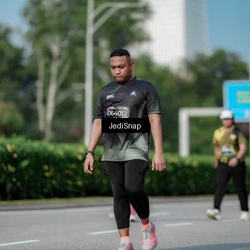 Runner Photo 6873335