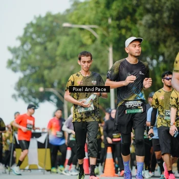 Runner Photo 6873382