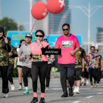 Runner Photo 6873402