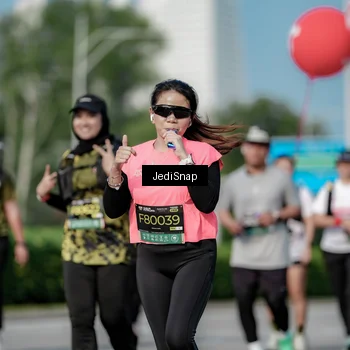 Runner Photo 6873468