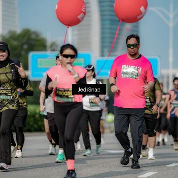 Runner Photo 6873487