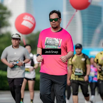 Runner Photo 6873534