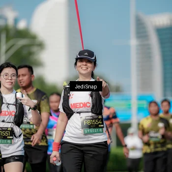 Runner Photo 6873619