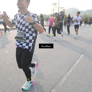 Runner Photo 6873620