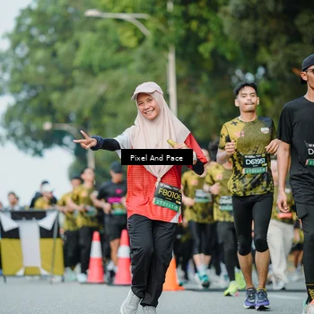 Runner Photo 6873700