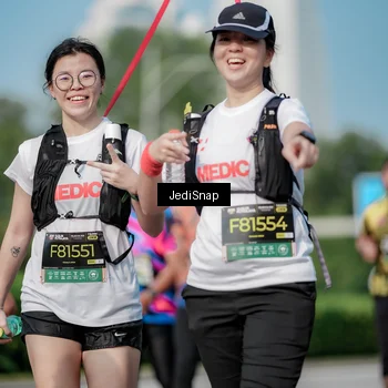 Runner Photo 6873703