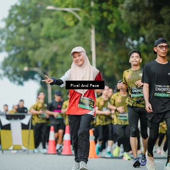 Runner Photo 6873707