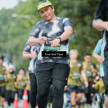 Runner Photo 6873802