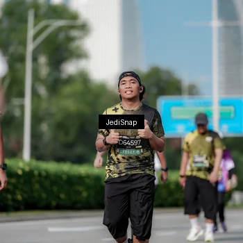 Runner Photo 6873868