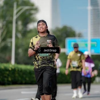 Runner Photo 6873871