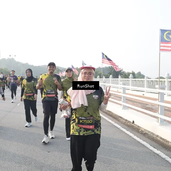 Runner Photo 6873904