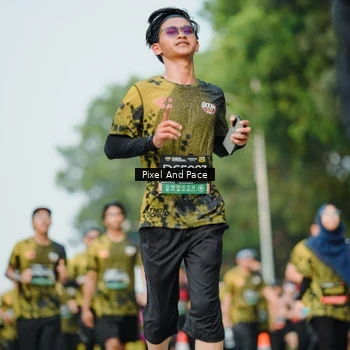 Runner Photo 6874010