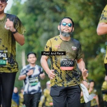 Runner Photo 6874012