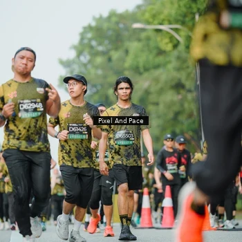 Runner Photo 6874020