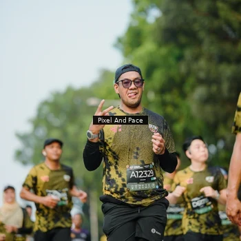 Runner Photo 6874041