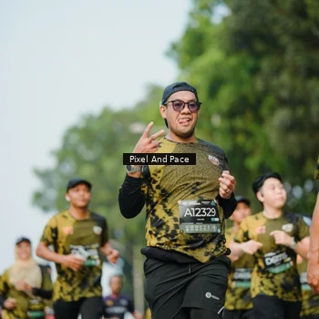 Runner Photo 6874043