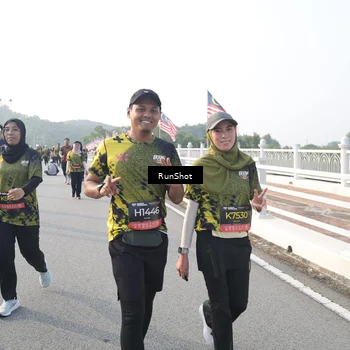 Runner Photo 6874044