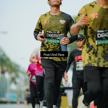 Runner Photo 6874071