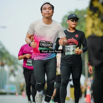 Runner Photo 6874075