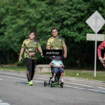 Runner Photo 6874093