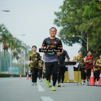 Runner Photo 6874100