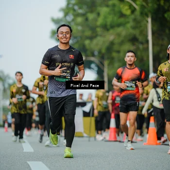 Runner Photo 6874102