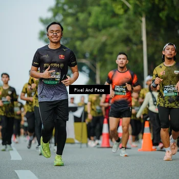 Runner Photo 6874103