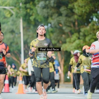 Runner Photo 6874106