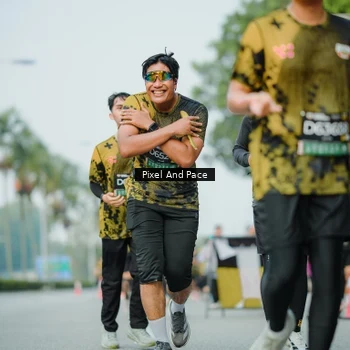 Runner Photo 6874123